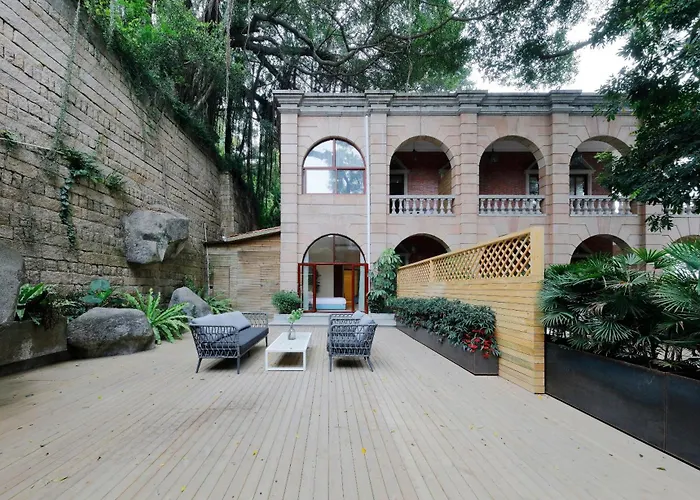Linggan Linghai Hotel